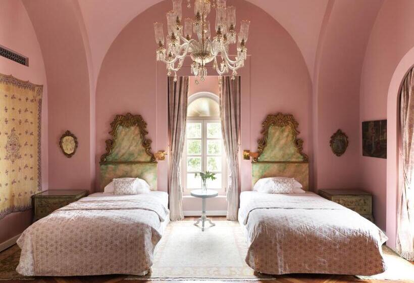 جناح بريميوم, La Maison Bleue El Gouna