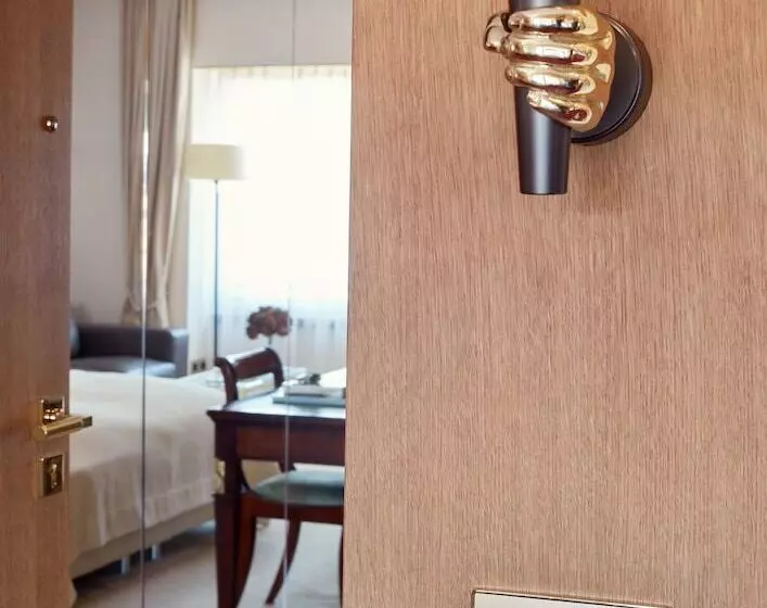 デラックスルーム, Living Hotel De Medici