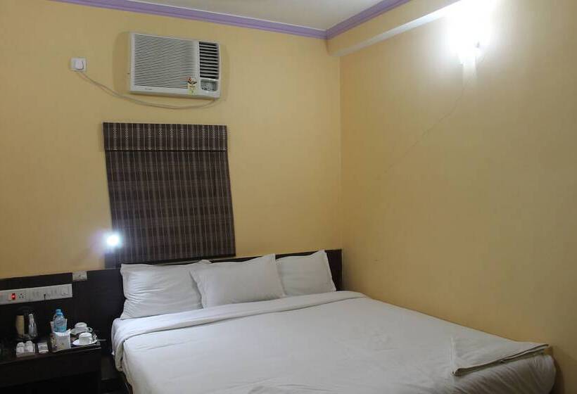 חדר דלוקס, Tathagat