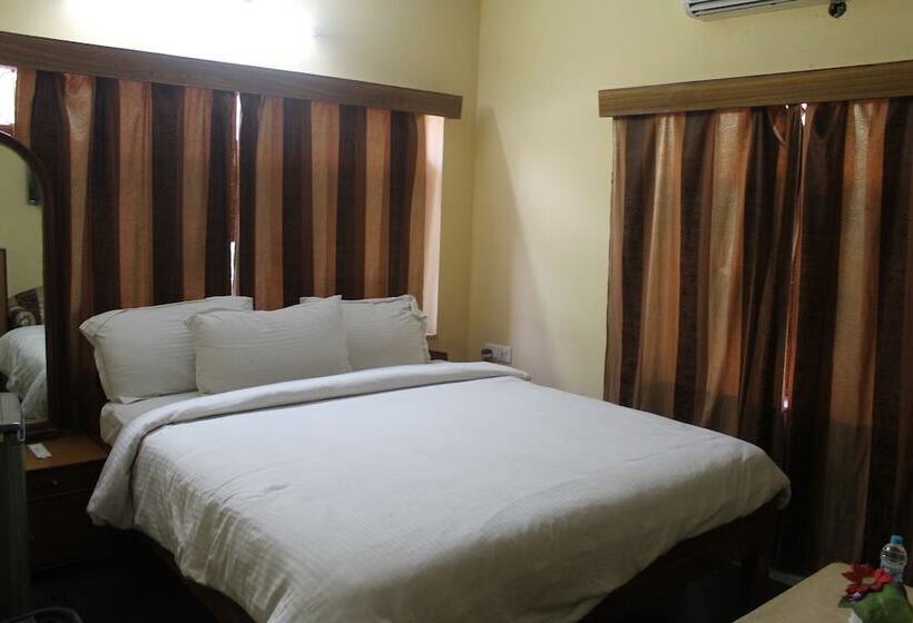 חדר דלוקס, Tathagat