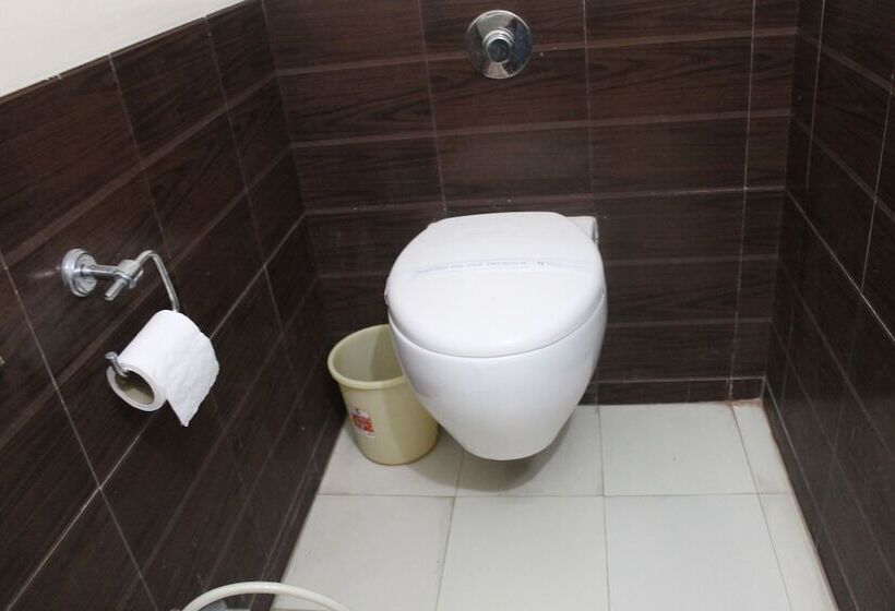 חדר סטנדרט, Tathagat