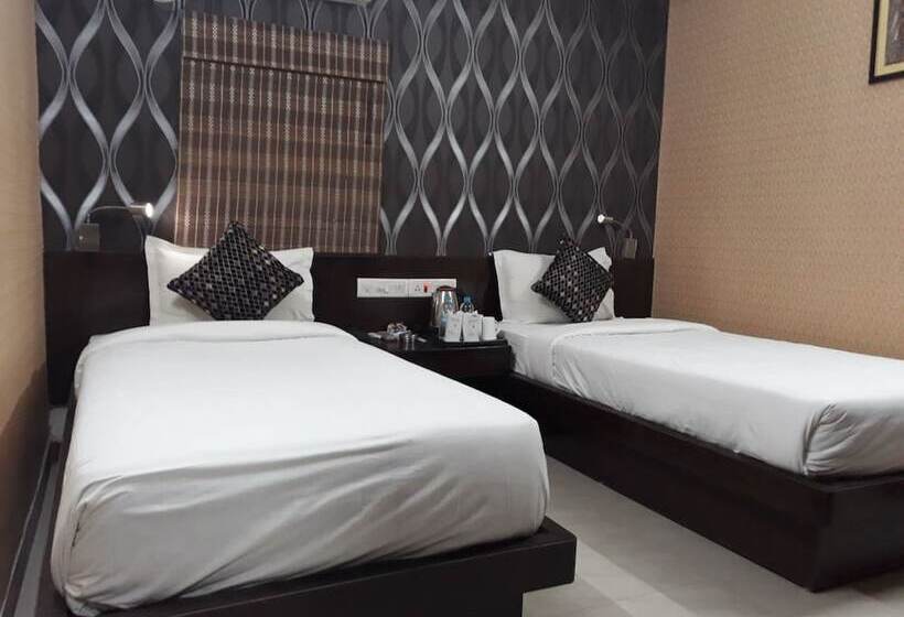 חדר סטנדרט, Tathagat