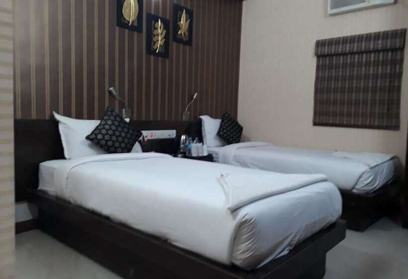 חדר סטנדרט, Tathagat