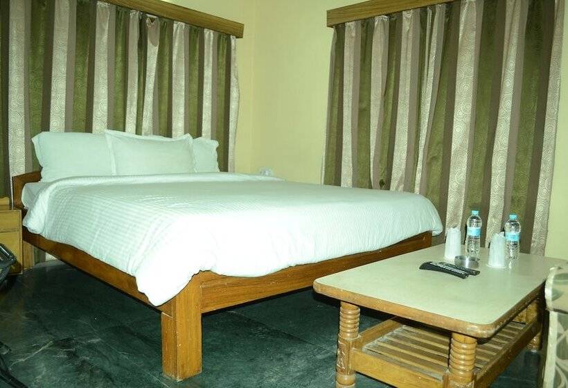 חדר דלוקס, Tathagat