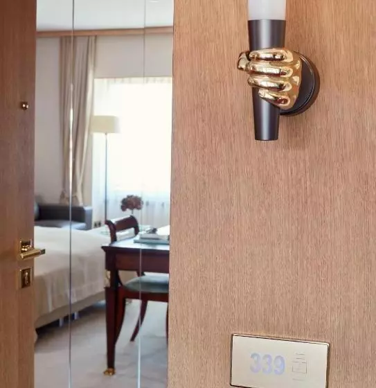 デラックスルーム, Living Hotel De Medici