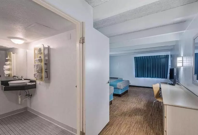 スタンダードルーム, Motel 6kokomo, In