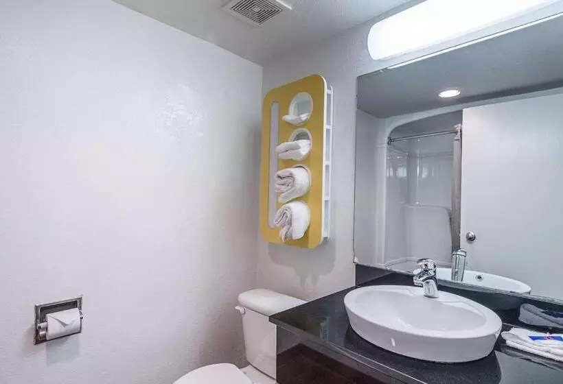 スタンダードルーム, Motel 6kokomo, In
