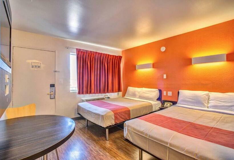 اتاق استاندارد چهار تخته, Motel 6 Murfreesboro, Tn