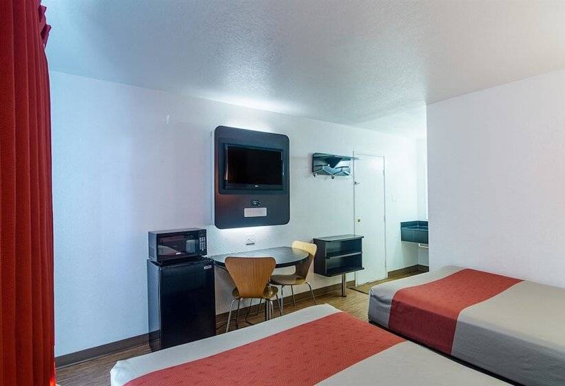 غرفه قياسيه سريرين مزدوجين, Motel 6ardmore, Ok