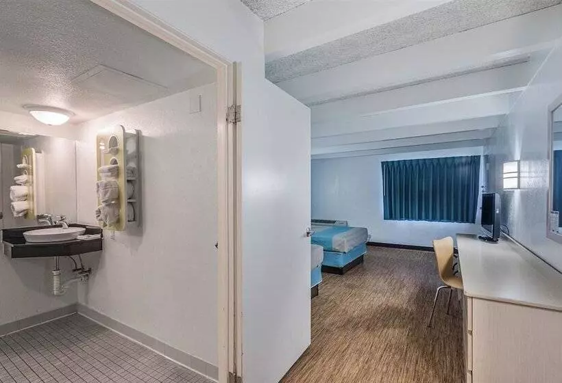 ２ダブルベッドのスタンダードルーム, Motel 6kokomo, In