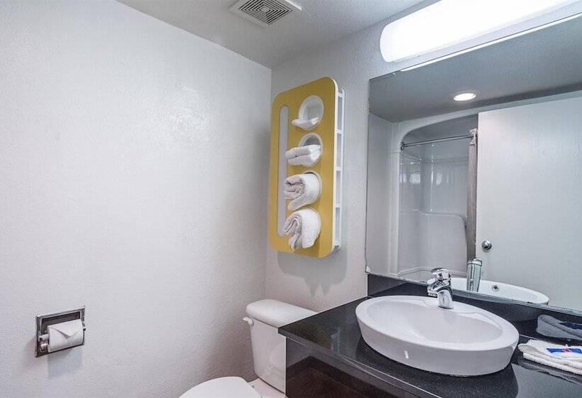 غرفه قياسيه سريرين مزدوجين, Motel 6kokomo, In