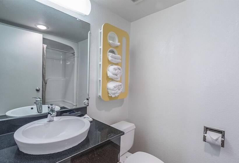 غرفه قياسيه سريرين مزدوجين, Motel 6kokomo, In