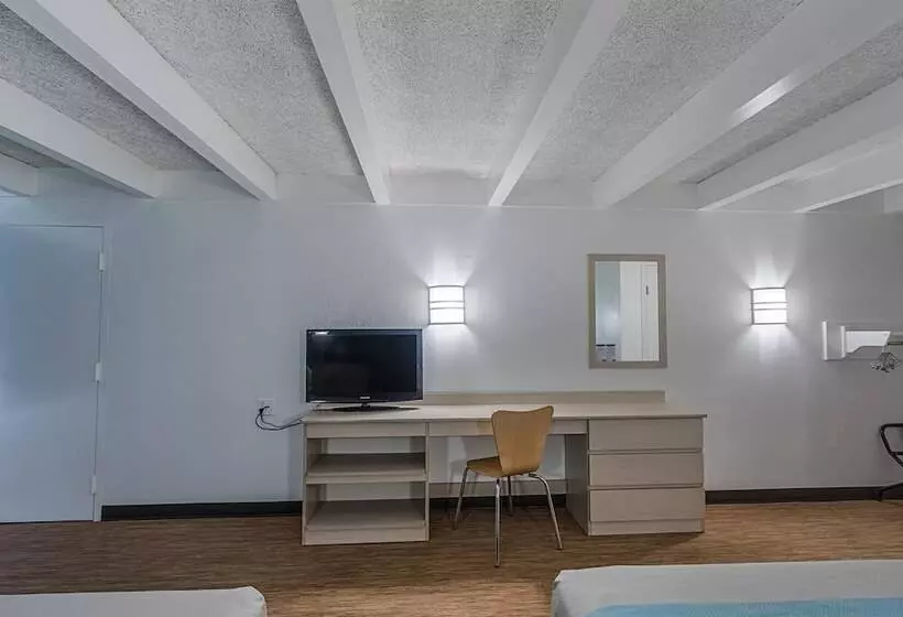 ２ダブルベッドのスタンダードルーム, Motel 6kokomo, In