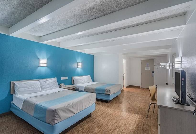 غرفه قياسيه سريرين مزدوجين, Motel 6kokomo, In