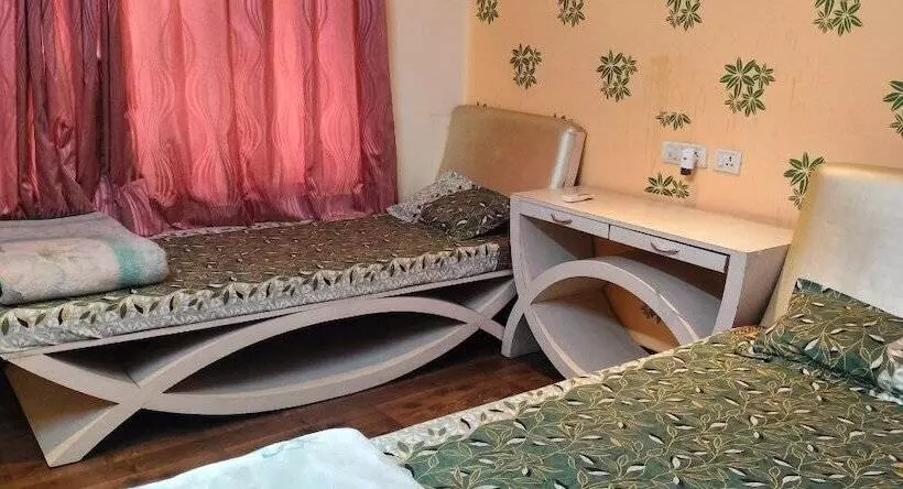 デラックスルーム, Rahul Guest House