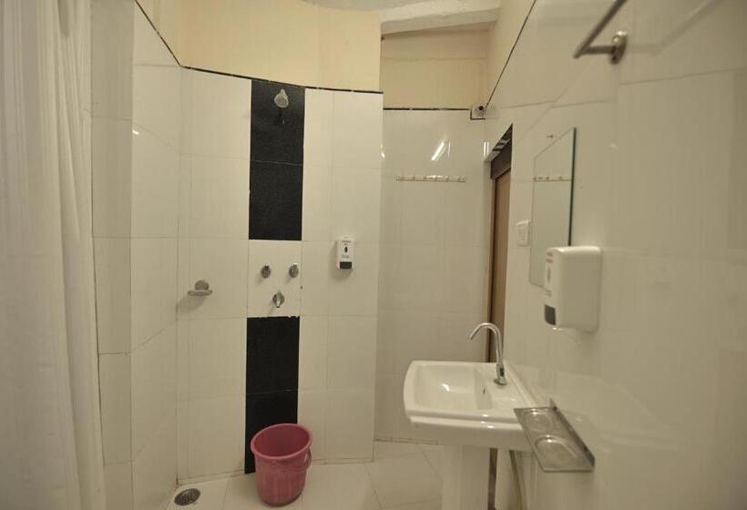 Quarto Superior, The Lake View Hotel  On Lake Pichola