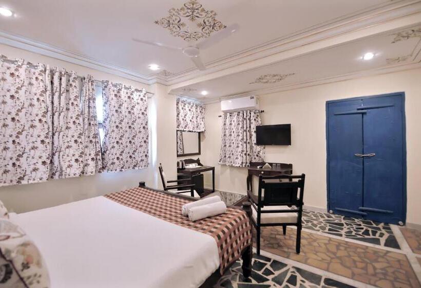 Quarto Superior com Vistas, The Lake View Hotel  On Lake Pichola