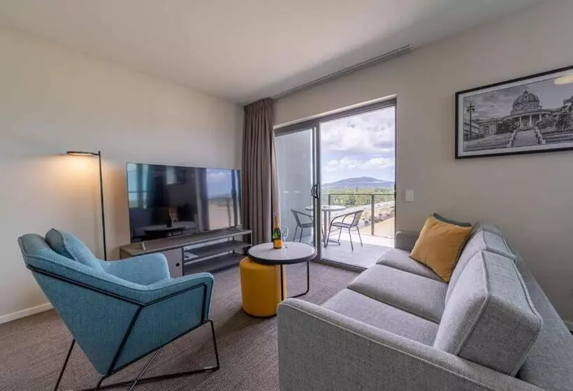 2 Bedrooms Apartment River View, Quest Rockhampton