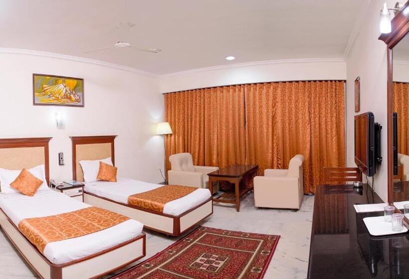Номер Executive, Ramyas Hotels