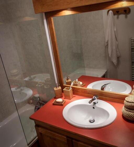 2 베드룸 컴포트 아파트, Vaujanylocations   Les Valmonts