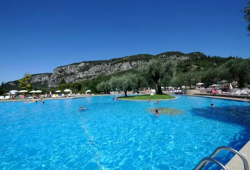 スリーベッドルーム　ヴィラ, Residence Parco Del Garda