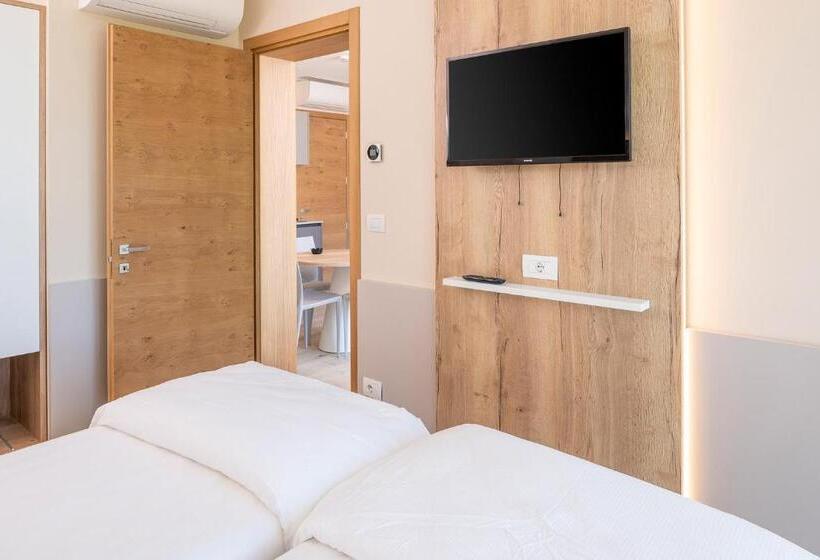 带1个卧室的豪华公寓, Residence Parco Del Garda