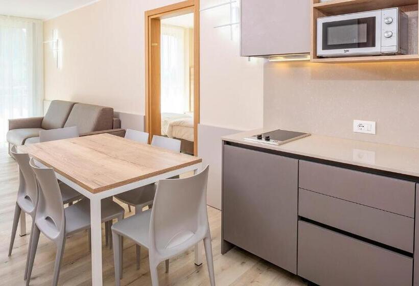 דירת דלוקס 2 חדרי שינה, Residence Parco Del Garda
