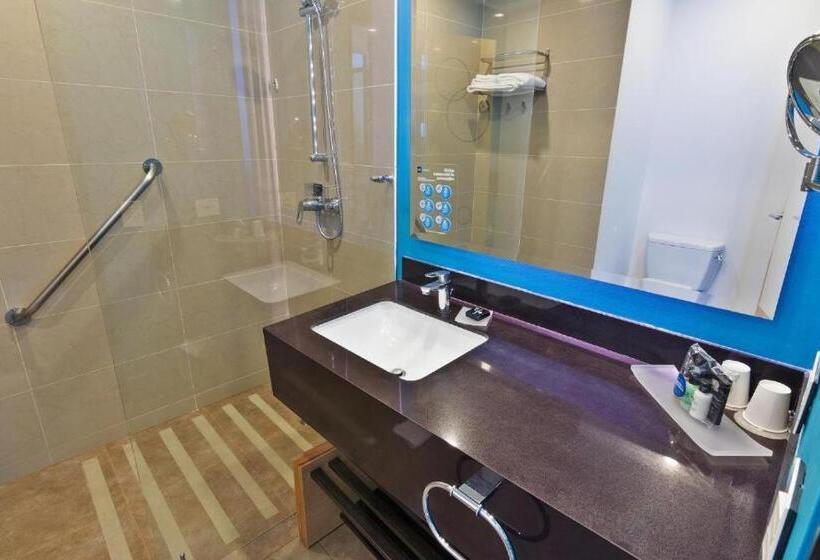 带大床的标准间, Sonesta Hotel Pereira