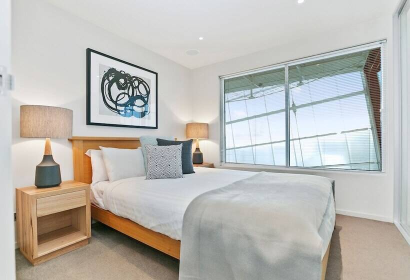 带两个卧室的顶楼公寓, Sullivans Cove Apartments