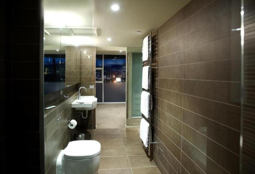 带两个卧室的顶楼公寓, Sullivans Cove Apartments