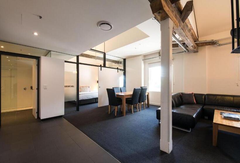 带两个卧室的顶楼公寓, Sullivans Cove Apartments