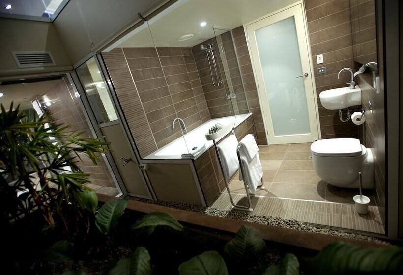 带两个卧室的顶楼公寓, Sullivans Cove Apartments