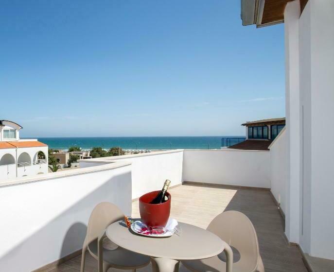 اتاق استاندارد با بالکن, Forte 2