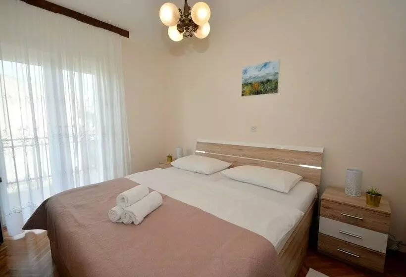 اتاق کلاسیک, Restaurant Pension Dioklecijan