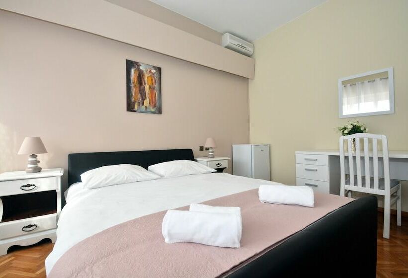 Трехместный Номер Классика, Restaurant Pension Dioklecijan