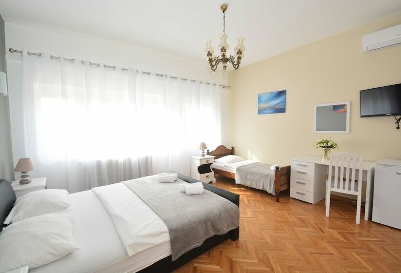 Трехместный Номер Классика, Restaurant Pension Dioklecijan