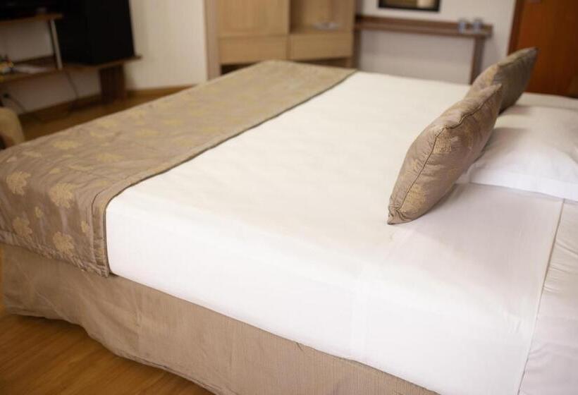 Номер Стандарт, Faro Hotel São José Dos Campos