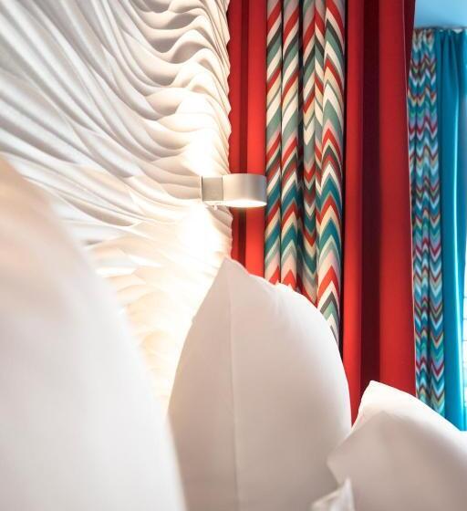 스탠다드 룸 바다 전망, Aja Gromitz