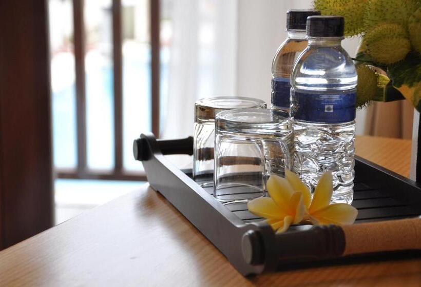 غرفة ديلوكس مطلة على حمام السباحة, Bali Relaxing Resort And Spa