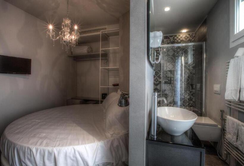 Quarto Estandar, Bell Suite