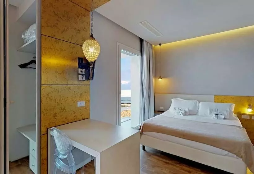 استودیوی استاندارد با چشمانداز دریا, Bell Suite