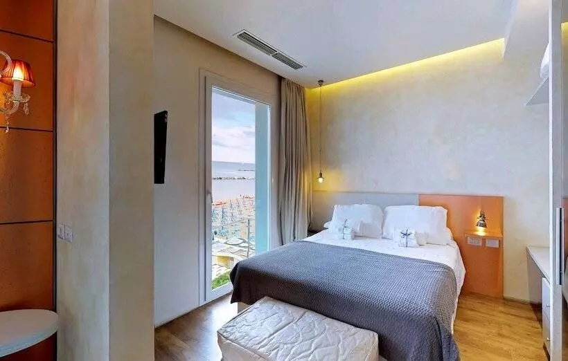 سوییت با چشمانداز دریا, Bell Suite