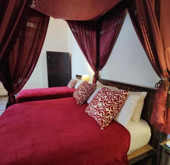 سوییت جونیور, Boutique Casa Sánchez