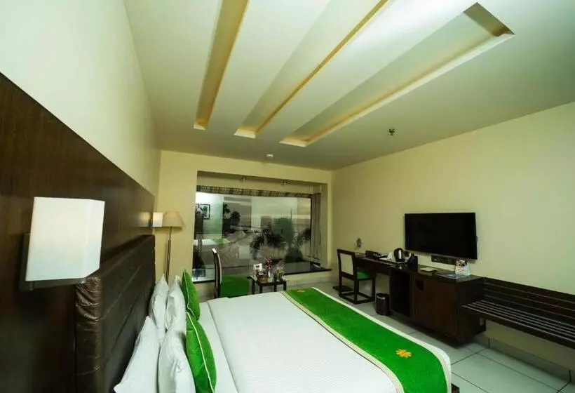 プールビューのプレミアムルーム, The Gold Beach Resort