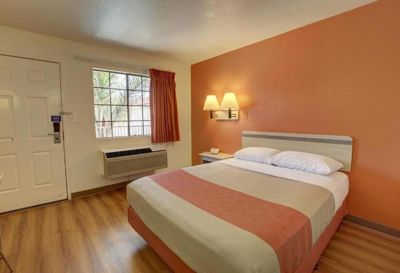 غرفة قياسية, Motel 6bellflower, Ca  Los Angeles