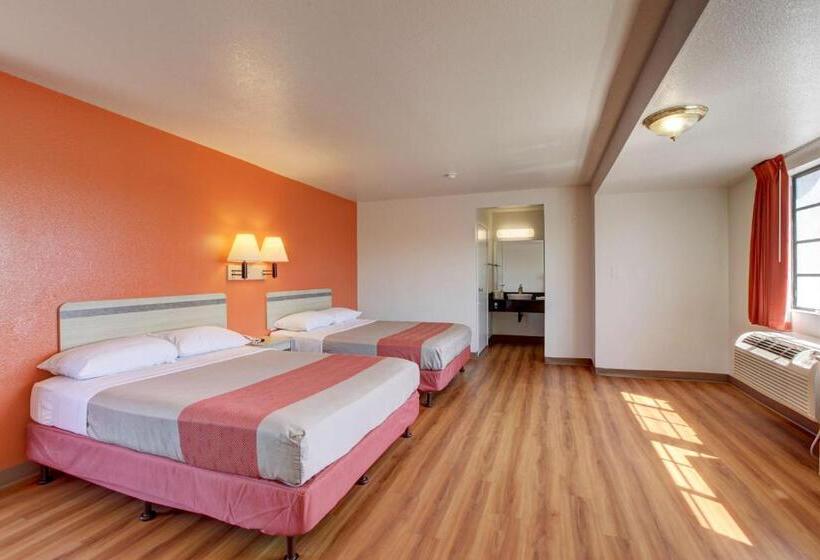 Четырехместный Номер Стандарт, Motel 6bellflower, Ca  Los Angeles
