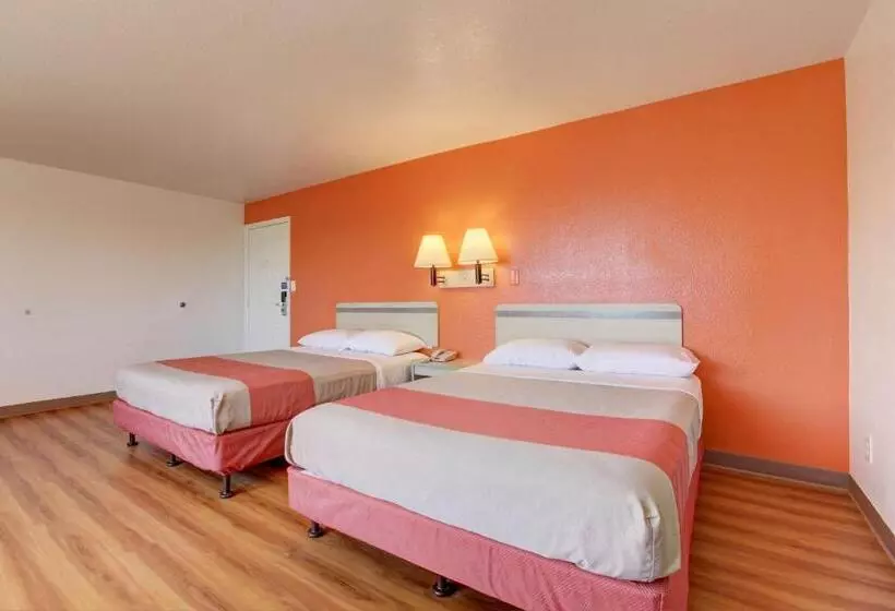 スタンダード４人部屋, Motel 6bellflower, Ca  Los Angeles