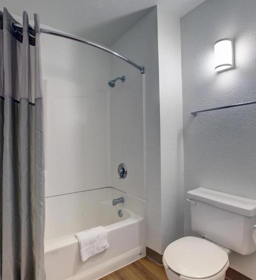 Четырехместный Номер Deluxe, Motel 6bellflower, Ca  Los Angeles