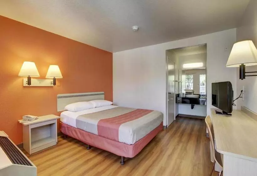 スタンダードルーム, Motel 6bellflower, Ca  Los Angeles