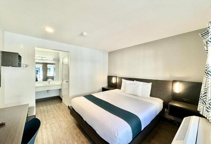 Номер Deluxe Кровать Кинг, Motel 6bellflower, Ca  Los Angeles
